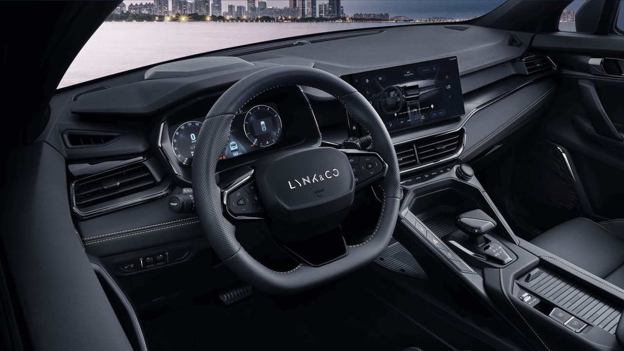 Lynk & Co 06 nội thất sang trọng