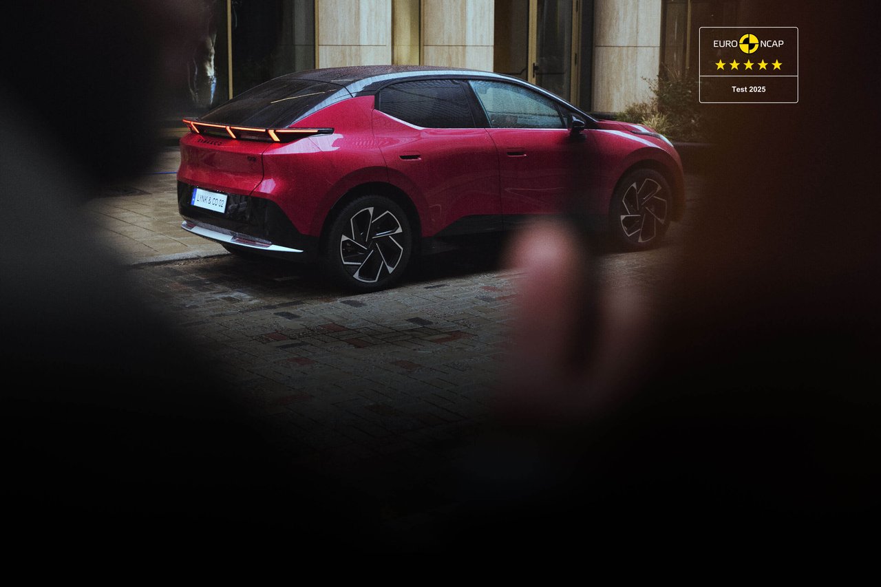 Lynk & Co 02 đạt 5 sao EuroNCAP